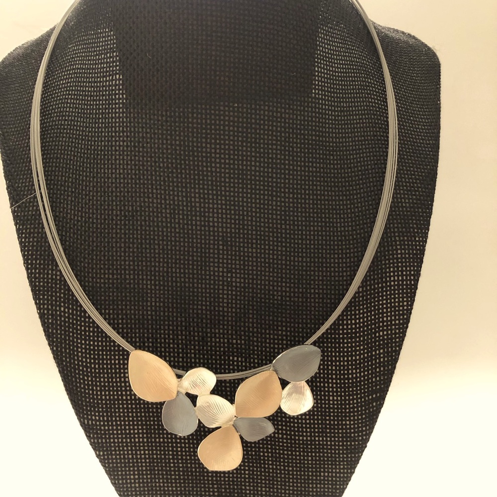 NWT Rain petal necklace.